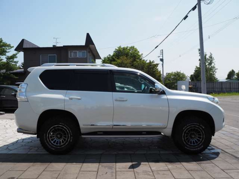LAND CRUISER PRADO-5