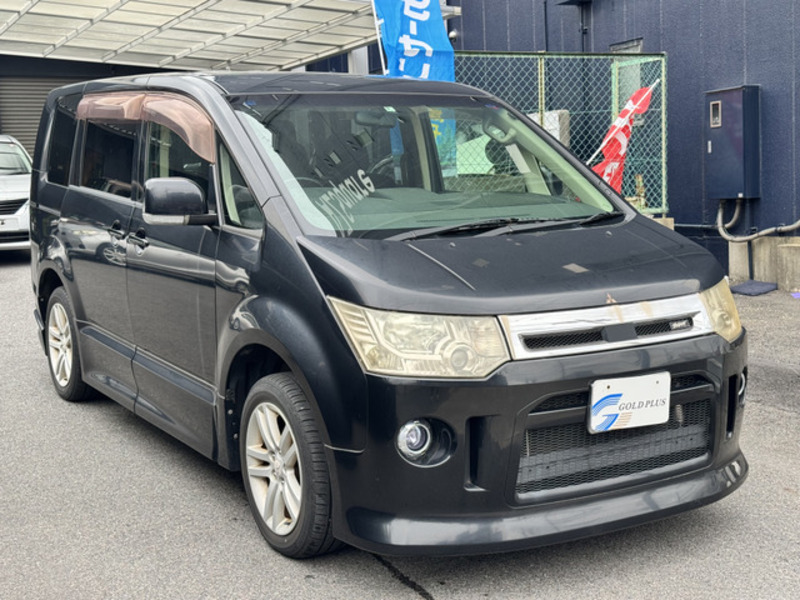 MITSUBISHI DELICA D5