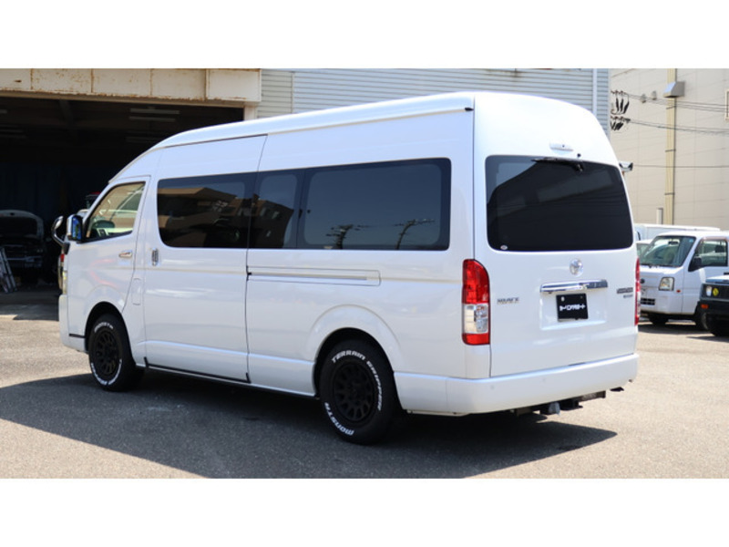 HIACE