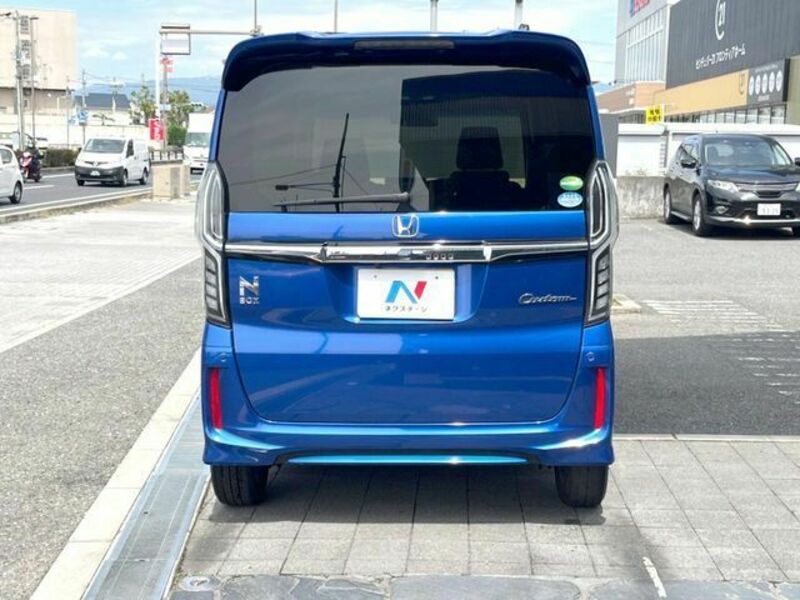 N BOX CUSTOM