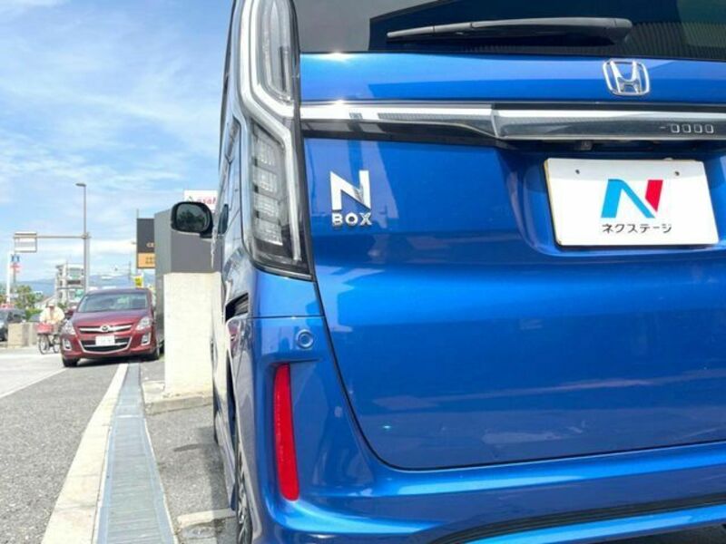 N BOX CUSTOM