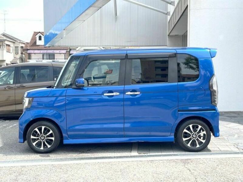N BOX CUSTOM