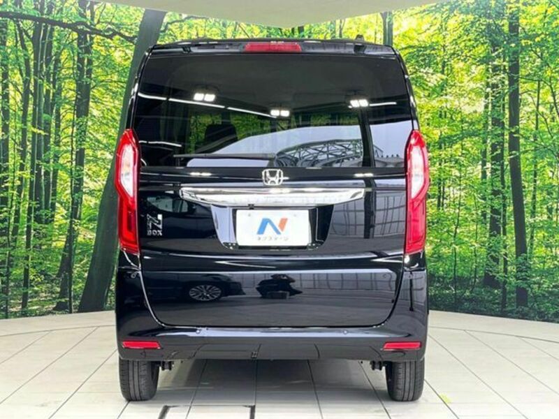N BOX