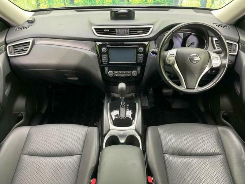 X-TRAIL-1