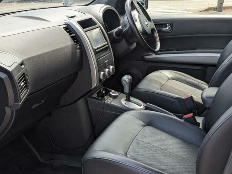 X-TRAIL-19