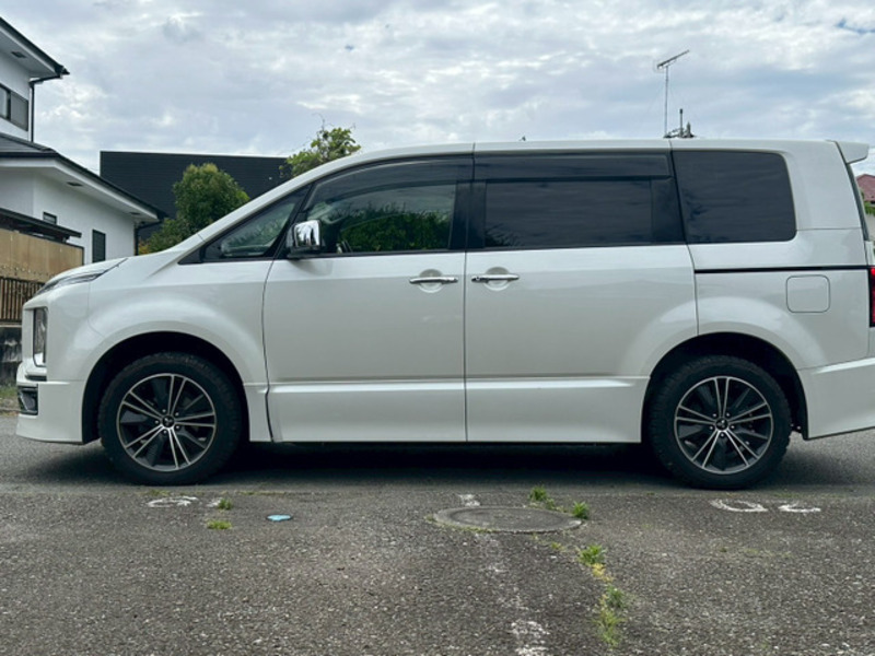 DELICA D5