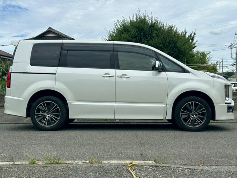 DELICA D5