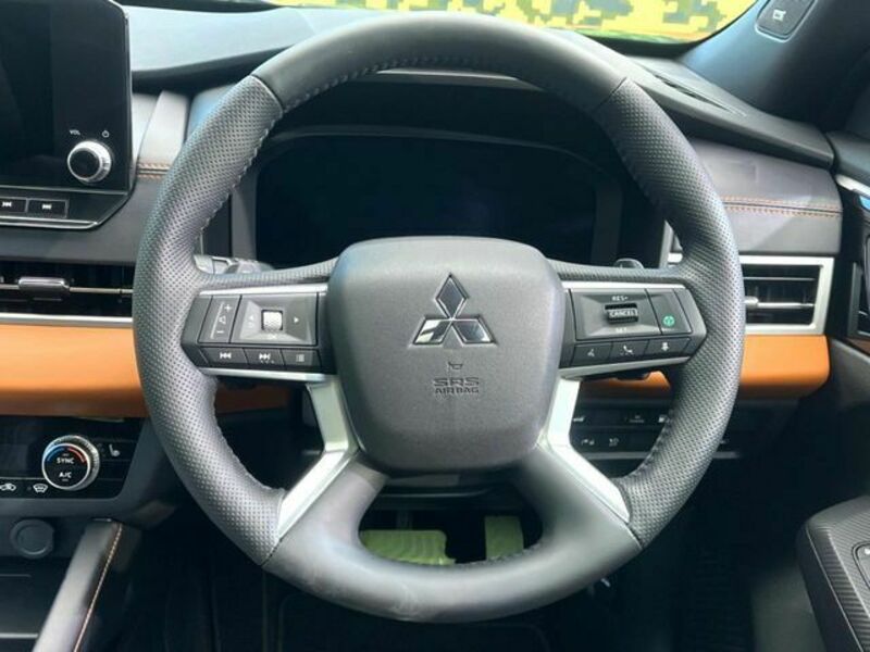 OUTLANDER PHEV