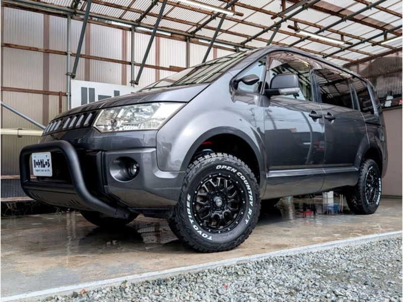 MITSUBISHI DELICA D5