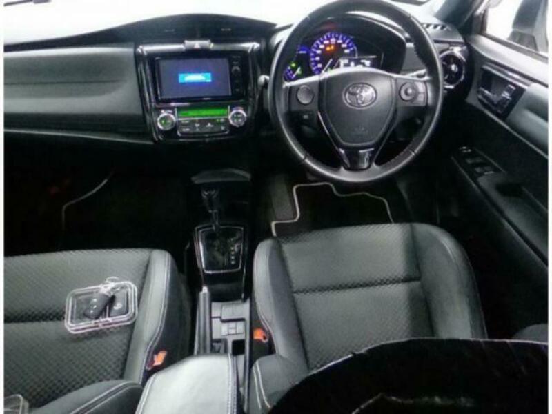 COROLLA AXIO