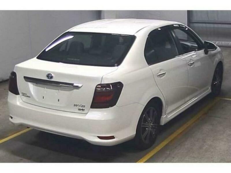 COROLLA AXIO