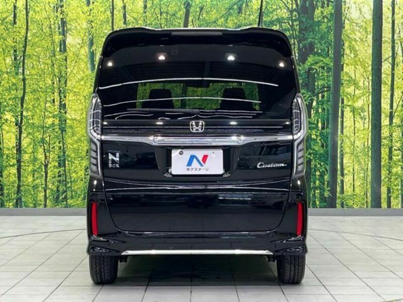 N BOX CUSTOM