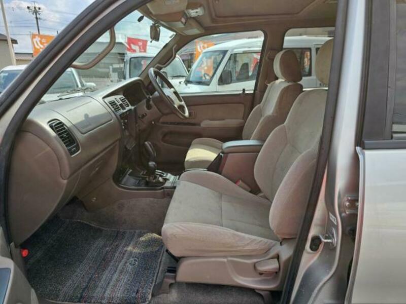 HILUX SURF