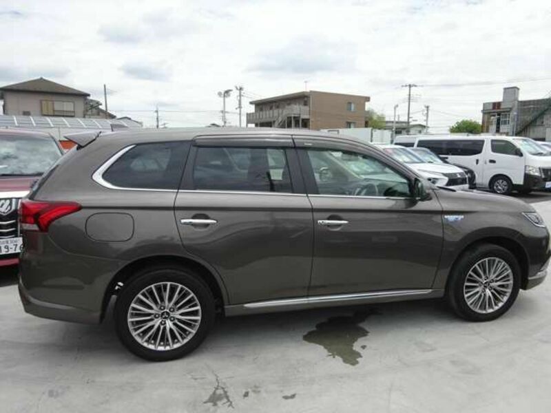 OUTLANDER PHEV
