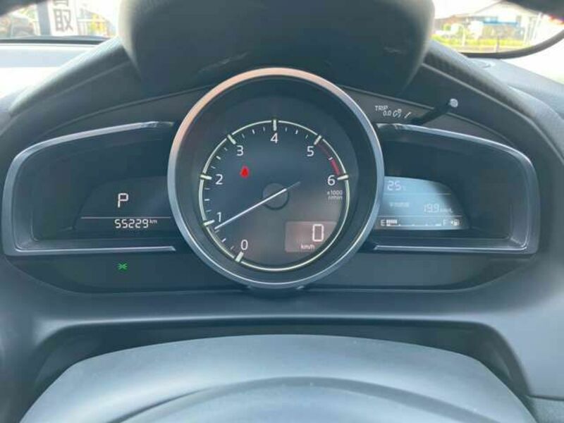 MAZDA2