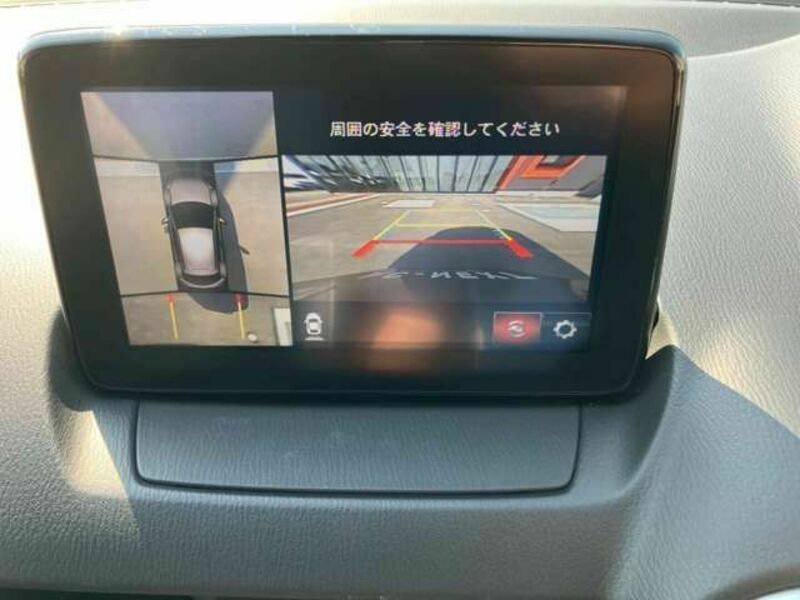 MAZDA2