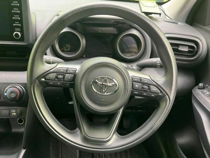 YARIS CROSS