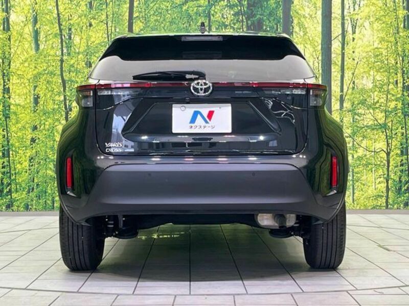YARIS CROSS