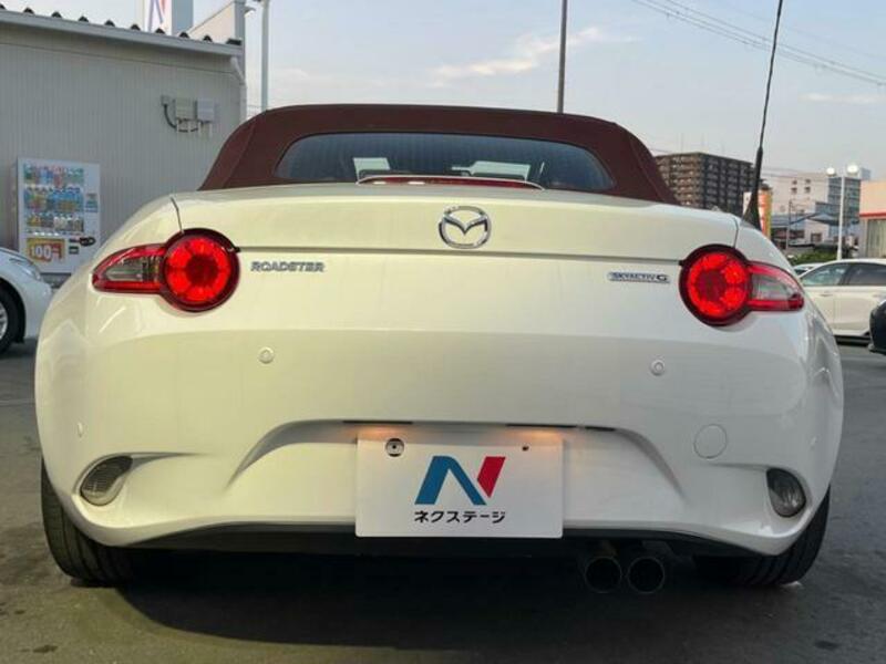 ROADSTER