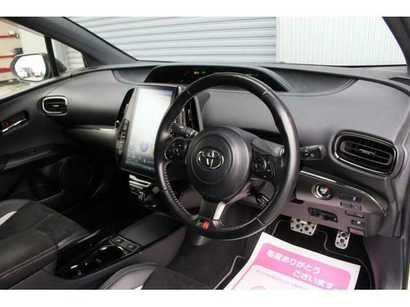 PRIUS PHV