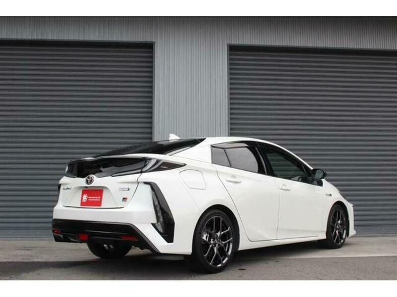 PRIUS PHV