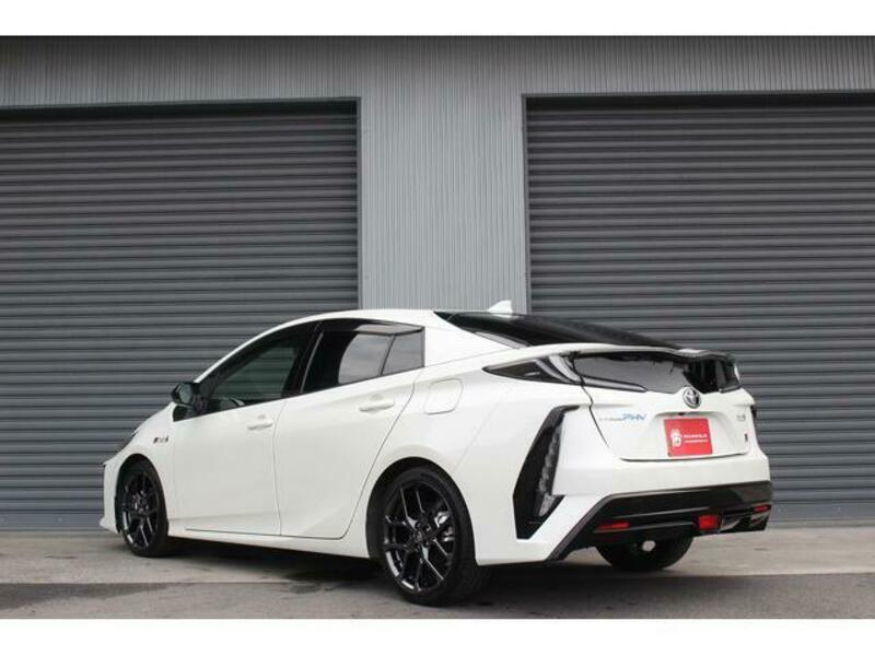PRIUS PHV