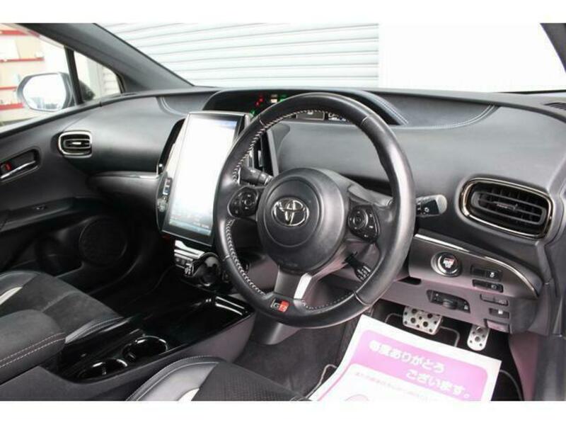 PRIUS PHV