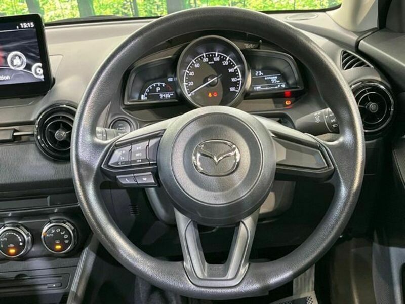 MAZDA2