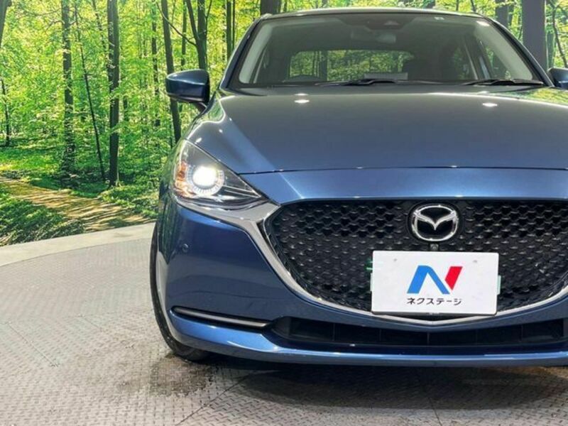 MAZDA2