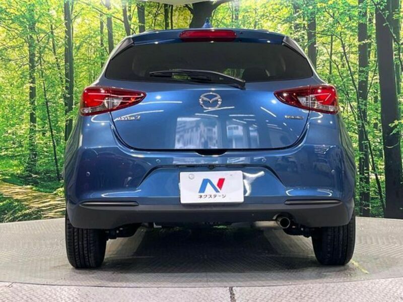 MAZDA2