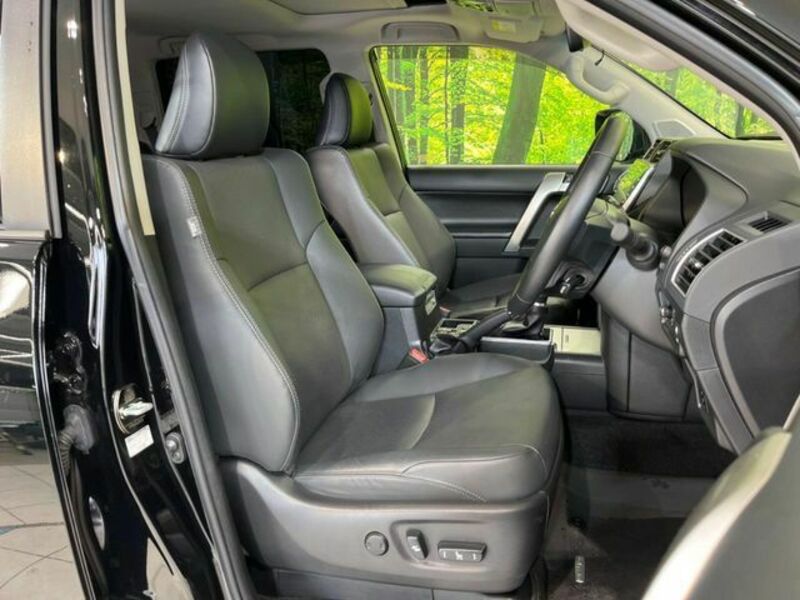 LAND CRUISER PRADO-7