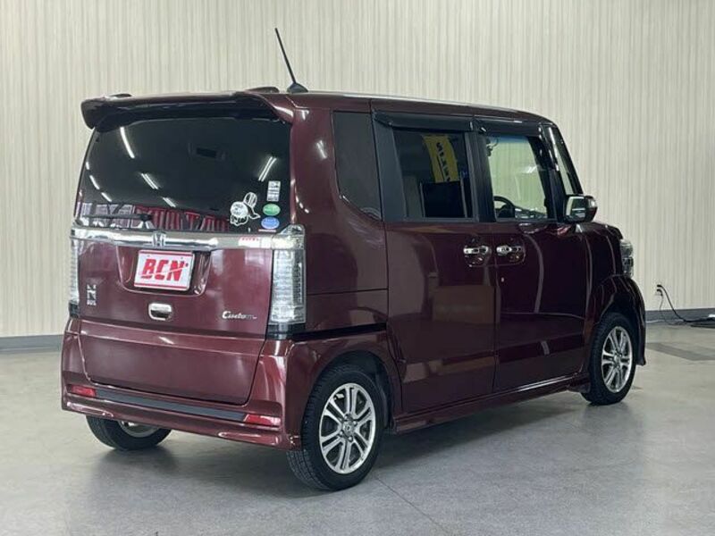 N BOX CUSTOM