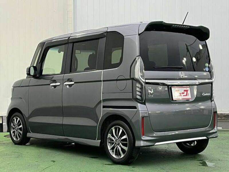 N BOX CUSTOM