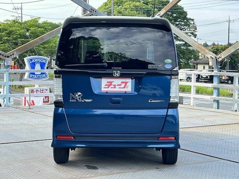 N BOX CUSTOM