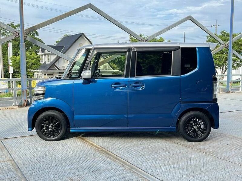 N BOX CUSTOM