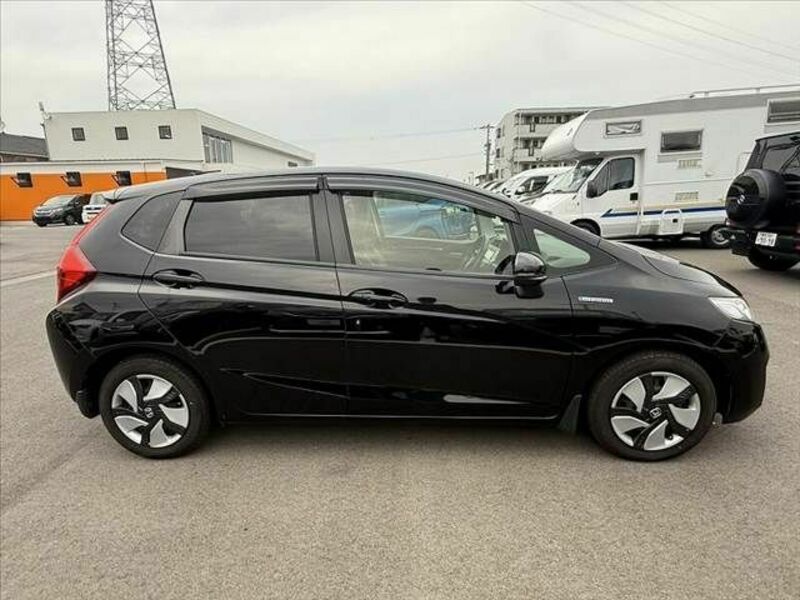 FIT HYBRID-11