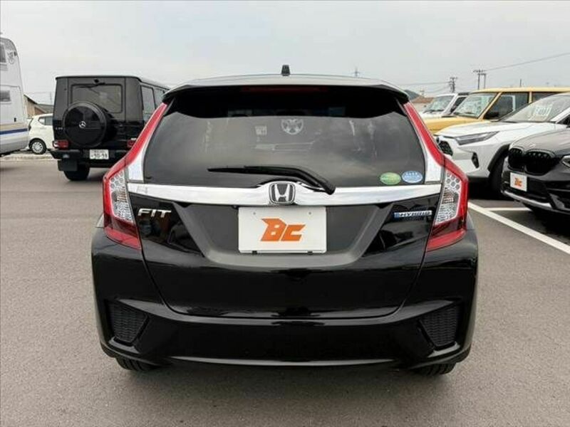 FIT HYBRID-13