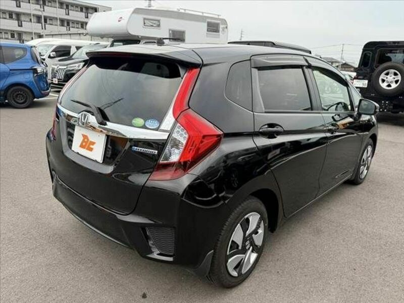 FIT HYBRID-14