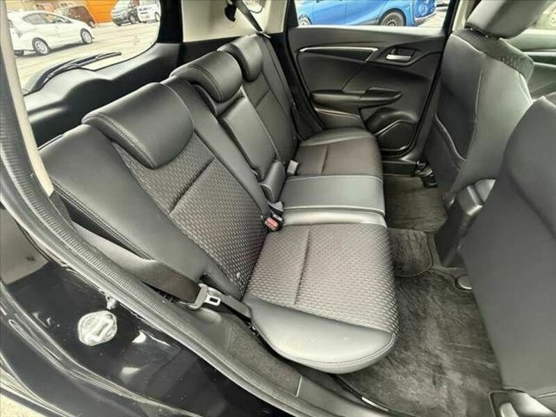 FIT HYBRID-18