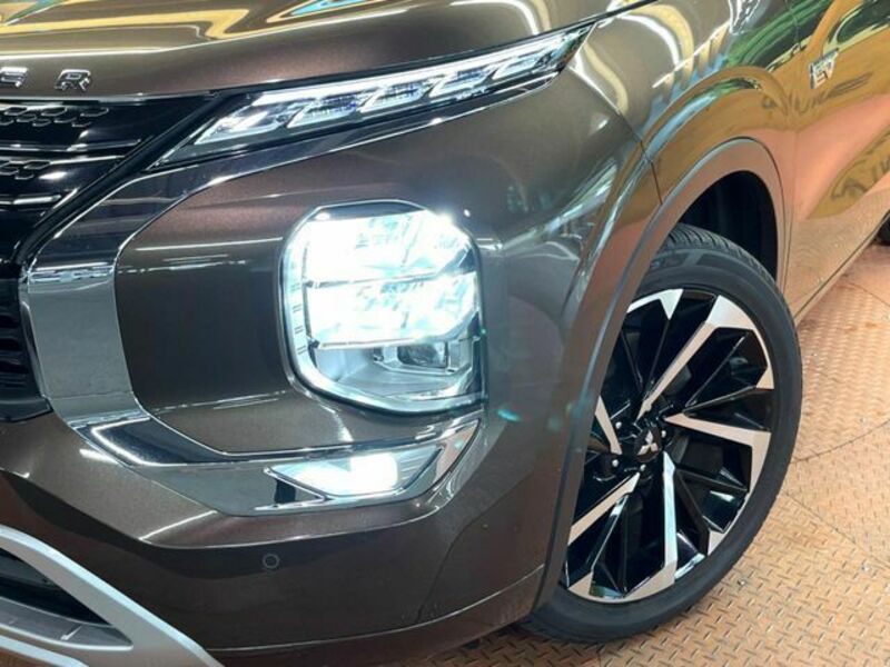 OUTLANDER PHEV