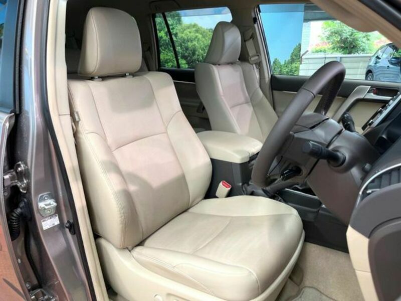 LAND CRUISER PRADO-10