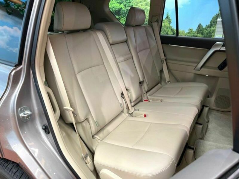 LAND CRUISER PRADO-11