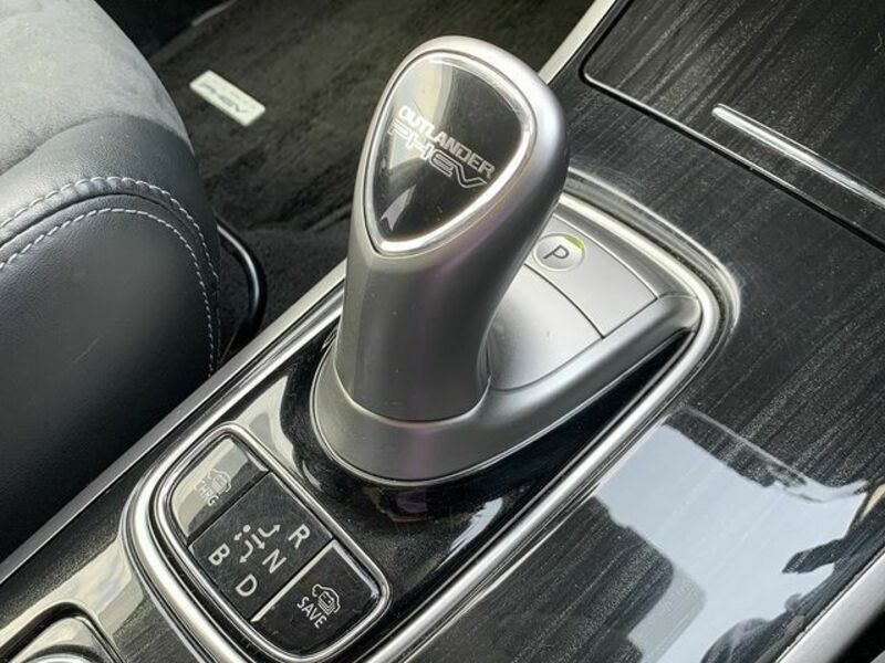 OUTLANDER PHEV