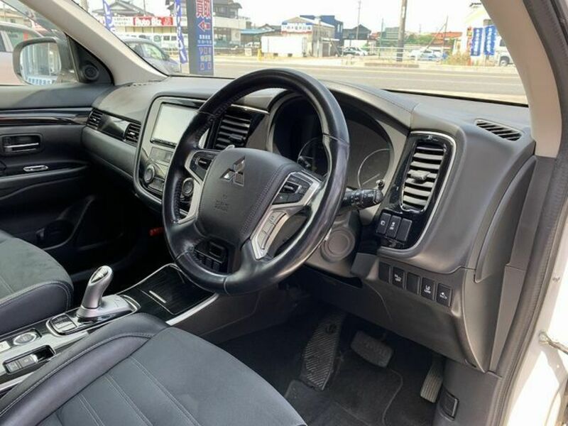 OUTLANDER PHEV