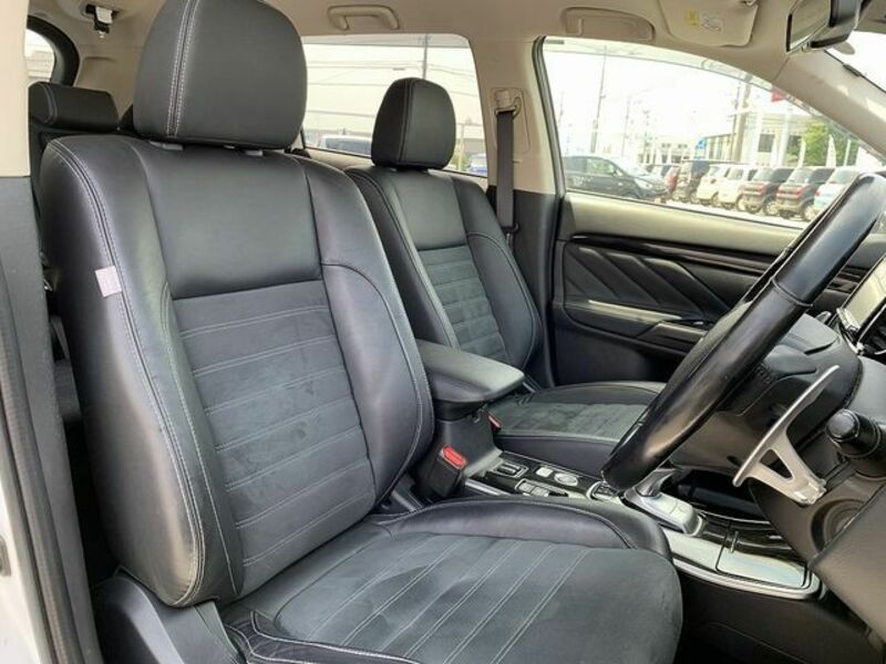 OUTLANDER PHEV