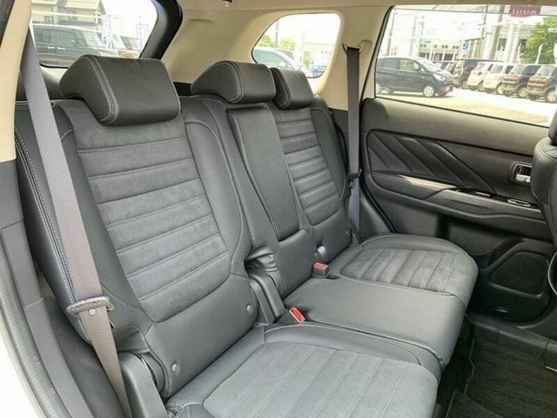 OUTLANDER PHEV