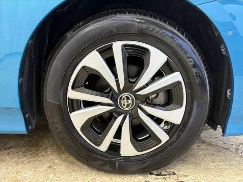 PRIUS PHV