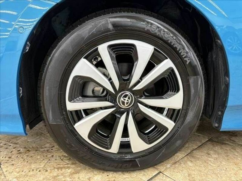 PRIUS PHV