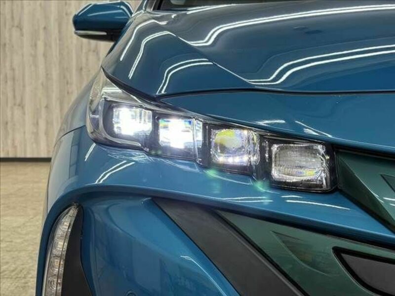 PRIUS PHV