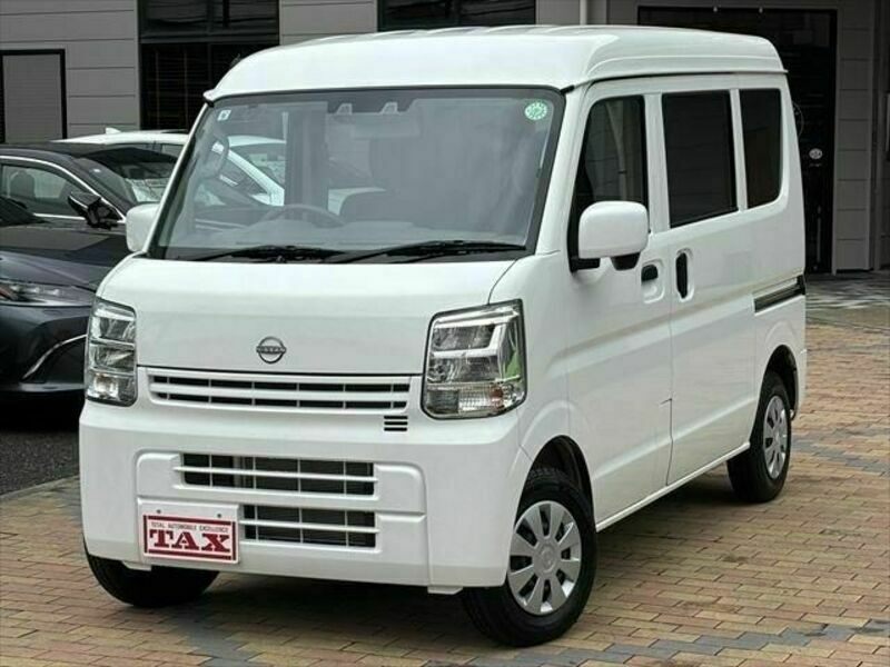 NISSAN CLIPPER VAN